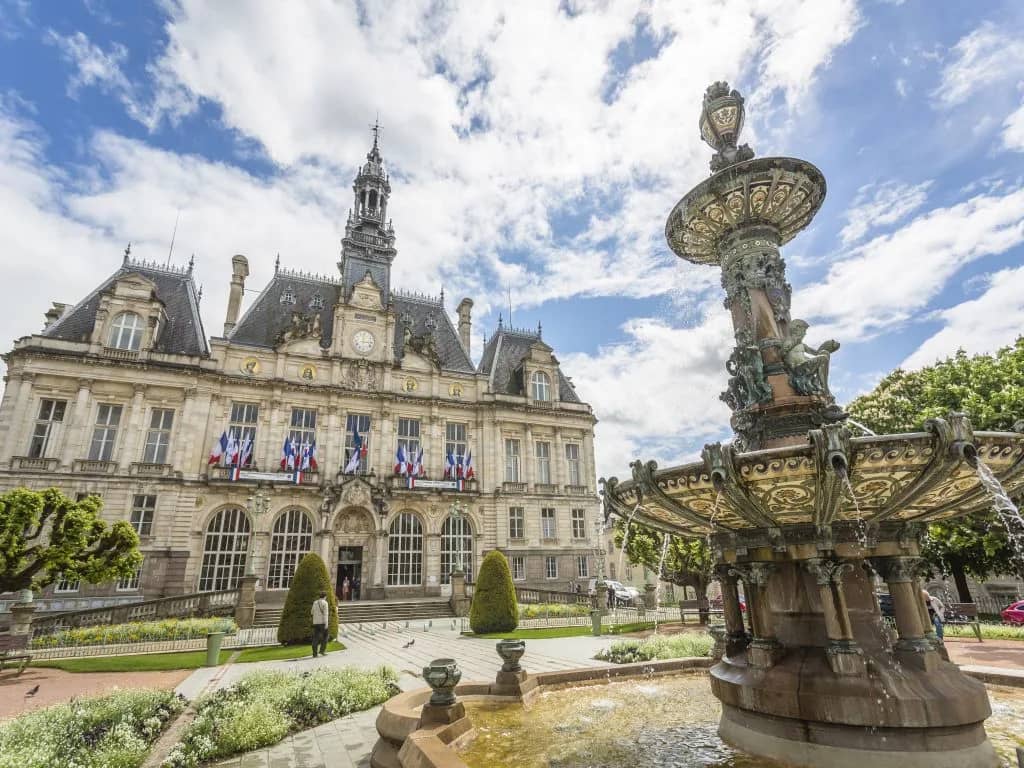 Front Fountain