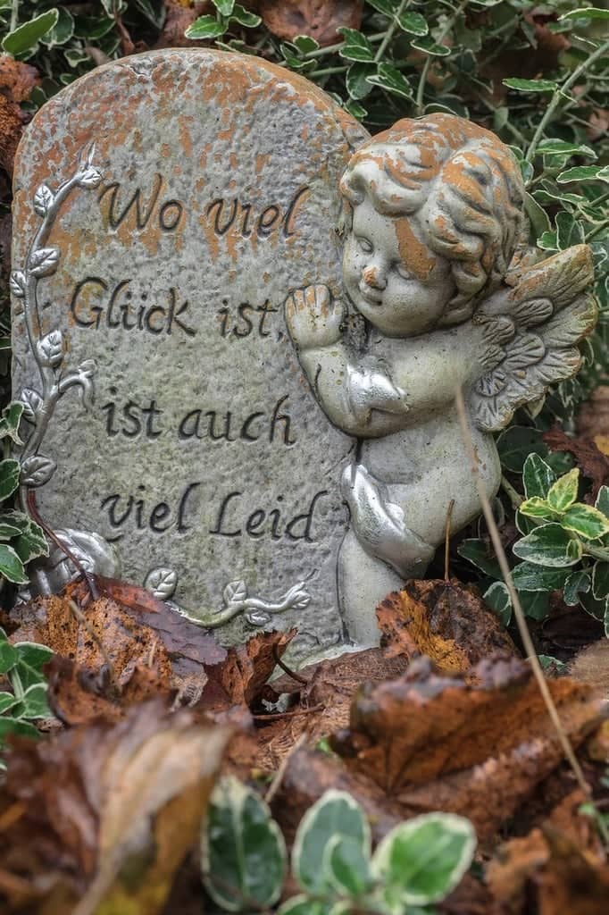 Unique Art & Decorations