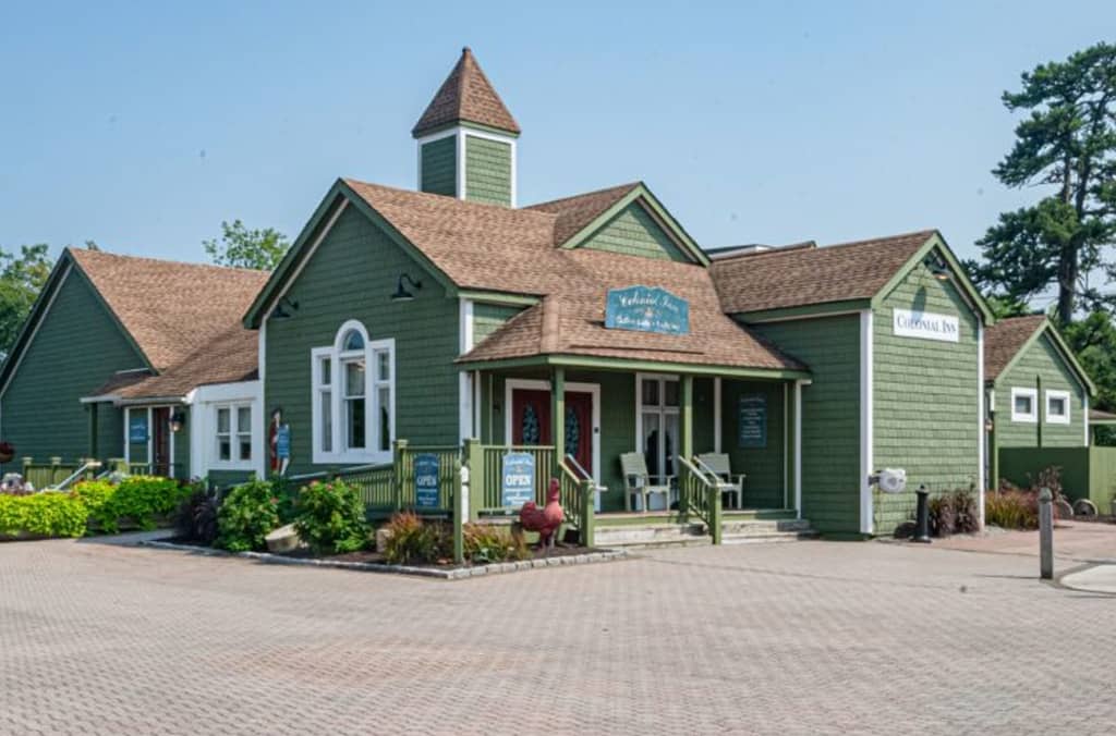 Colonial Inn