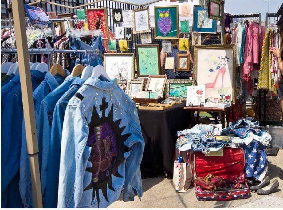 Souvenir Stalls