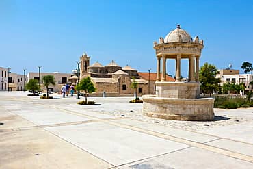 Traditional Music & Dance