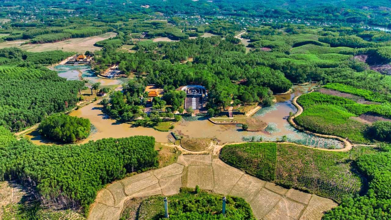 Scenic Ponds and Gardens