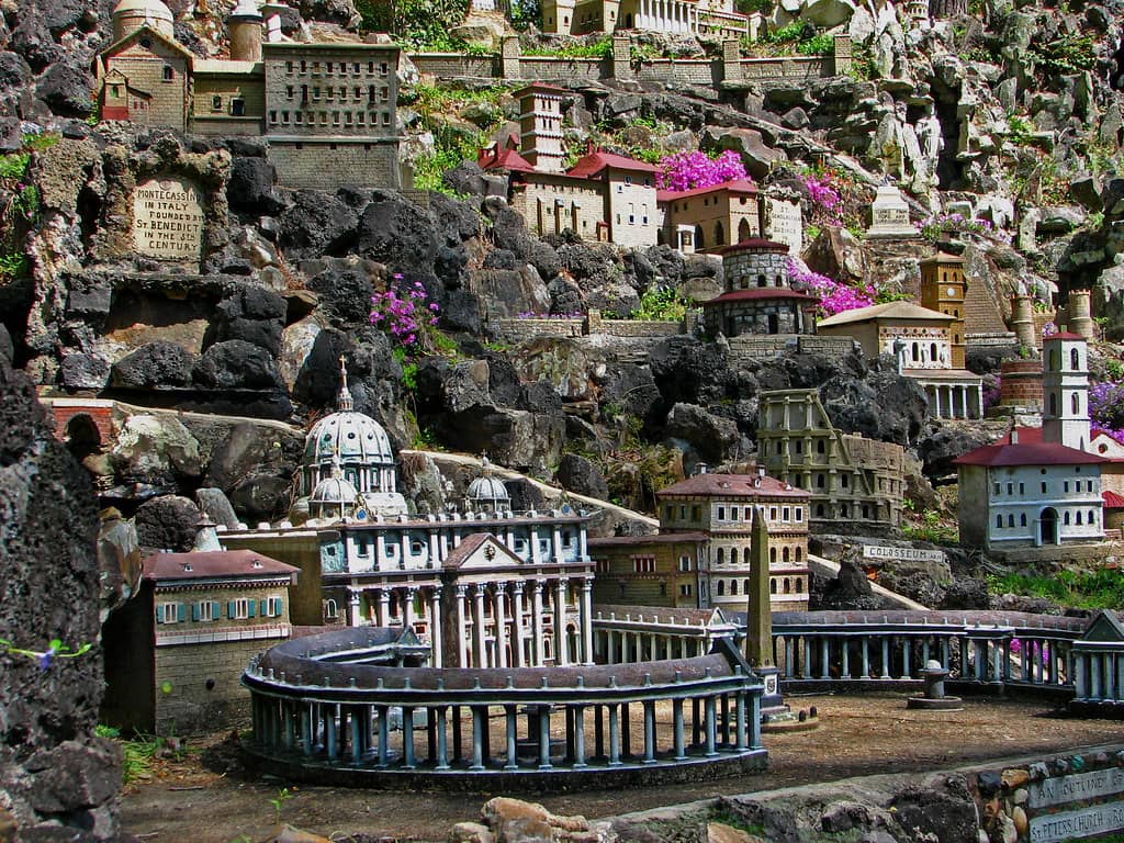 Global Architectural Replicas