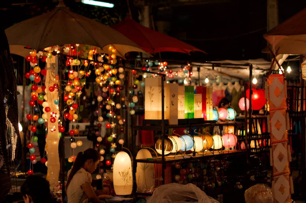 Live Music & Atmosphere