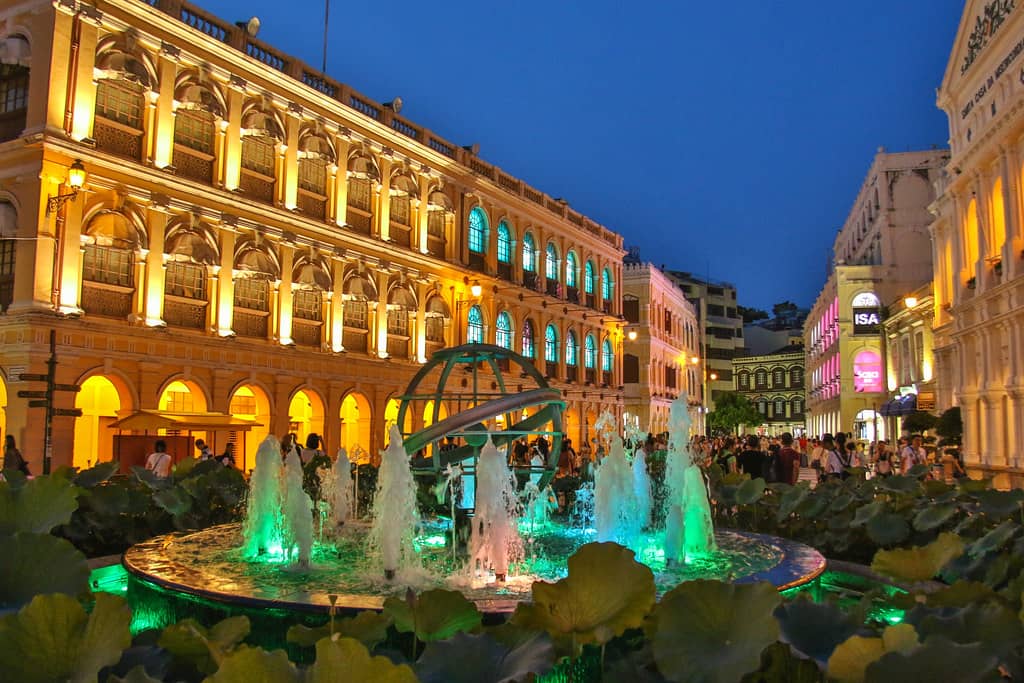 Proximity to Senado Square