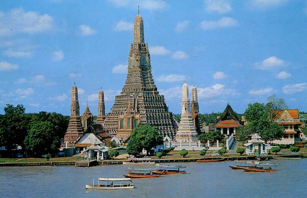 Wat Arun (Temple of Dawn)