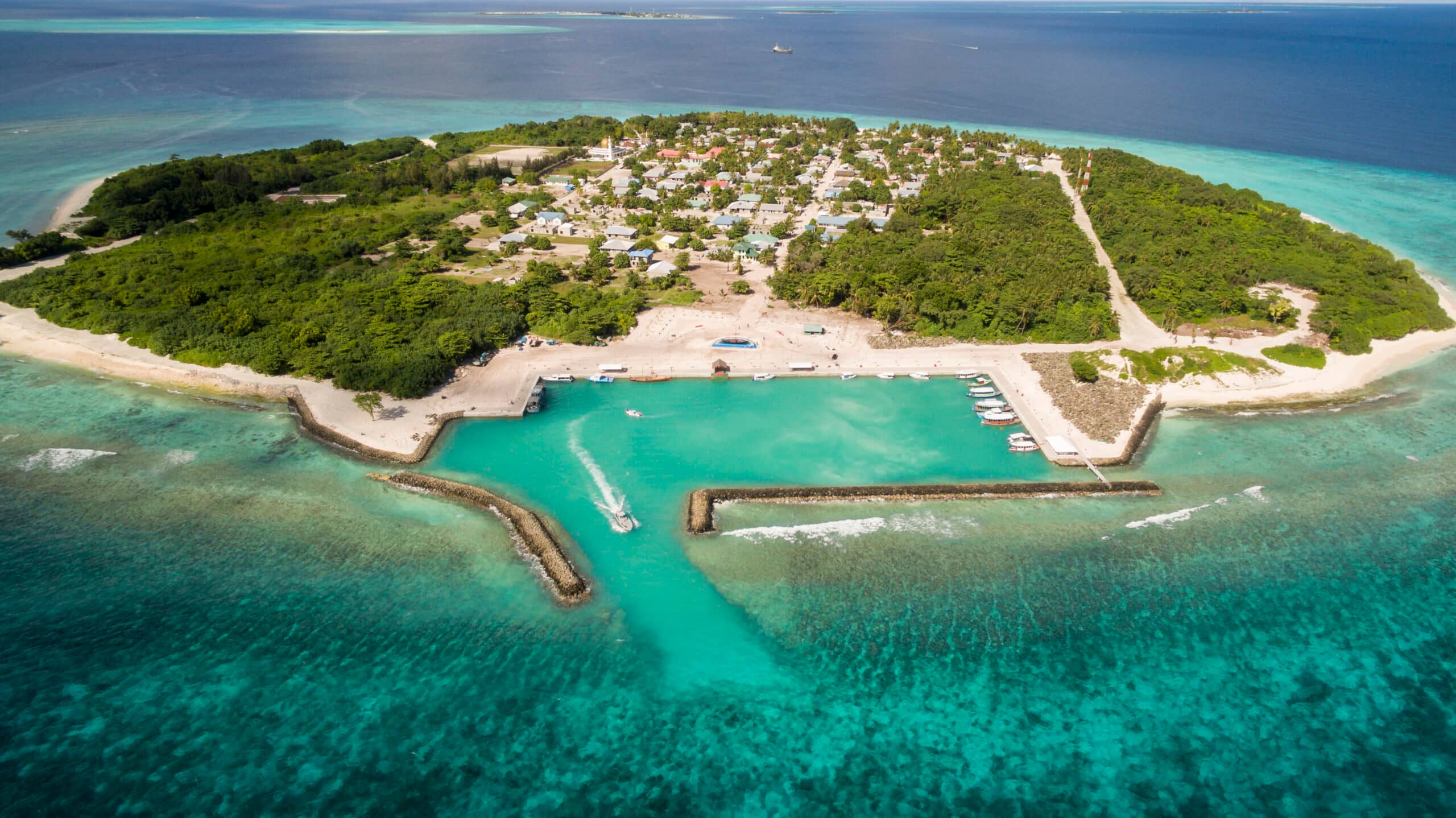 Utheemu Beach