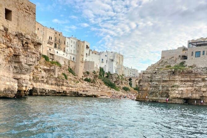 Boat Charter for a Coastal Cruise