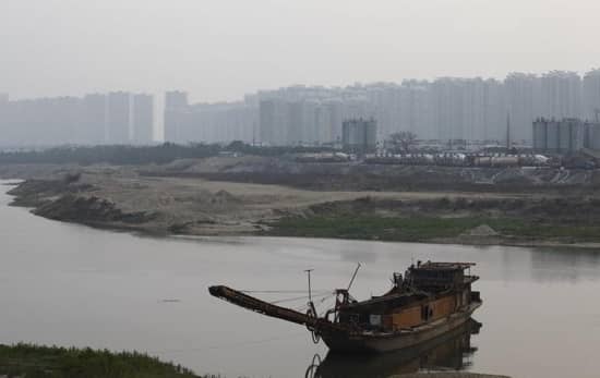 Scenic Riverfront Strolls