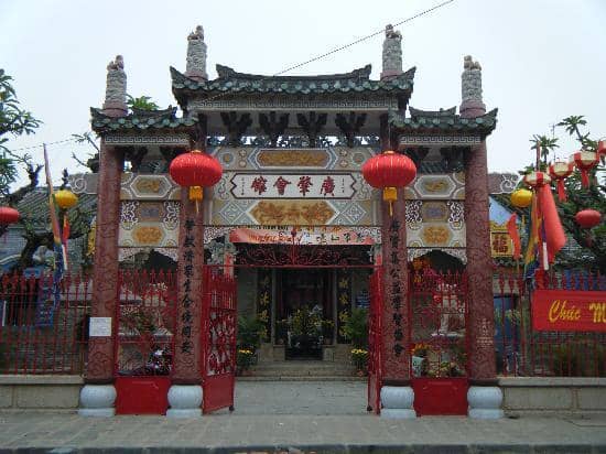 Quan Cong Altar