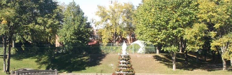 Riverside Gardens & Park