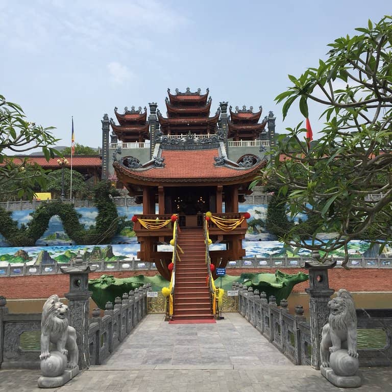 Ornate Statues & Art
