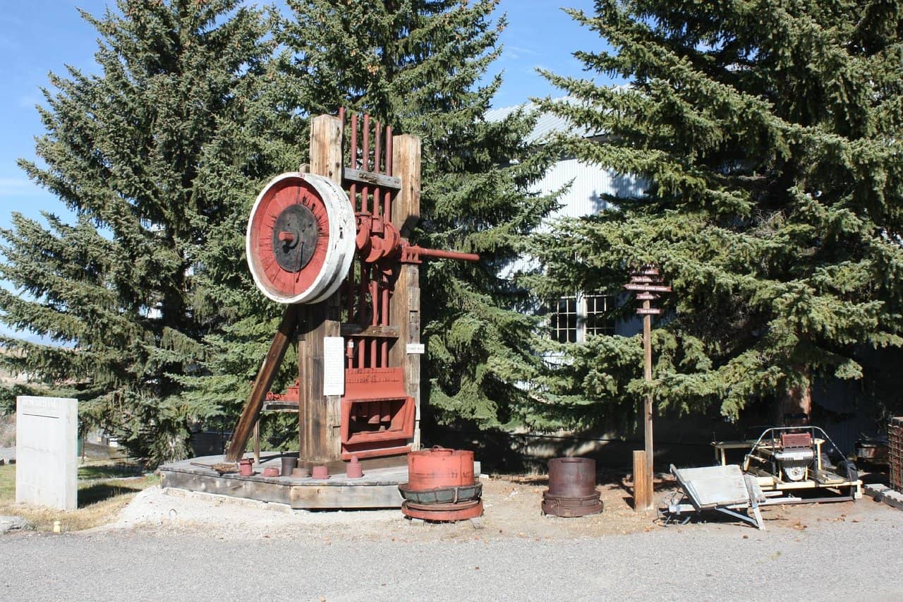 Indoor Exhibits