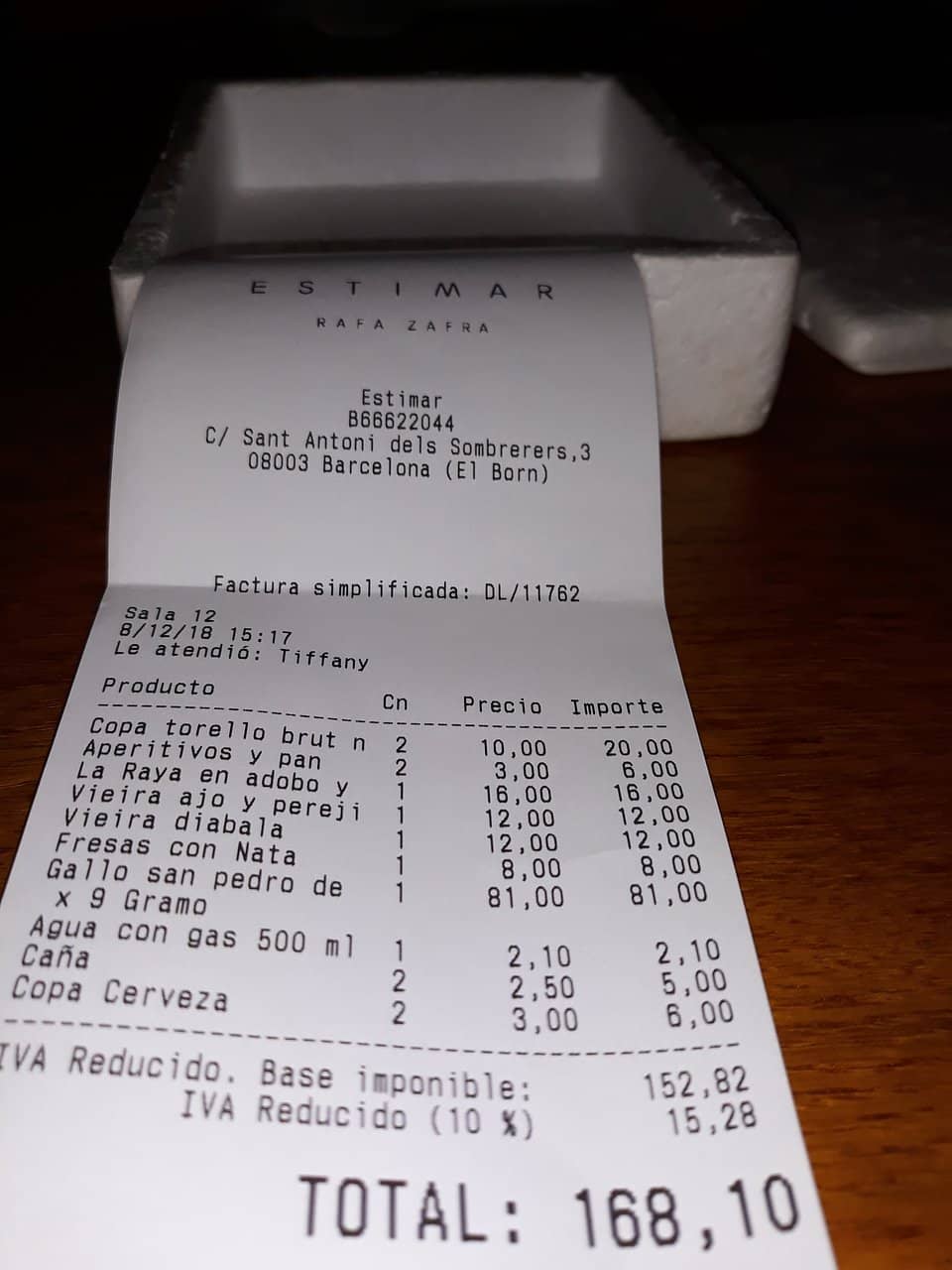 Intimate Gothic Quarter Ambiance