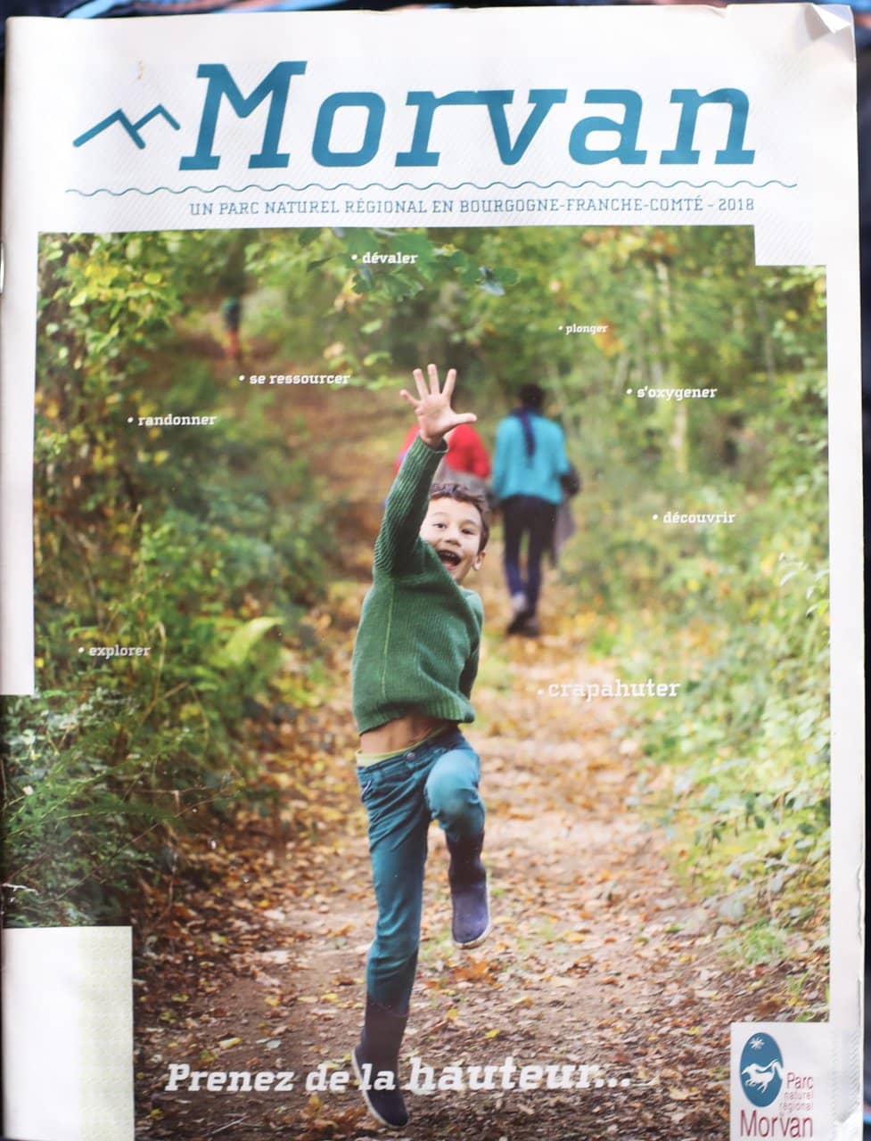 Glux-en-Glenne Village