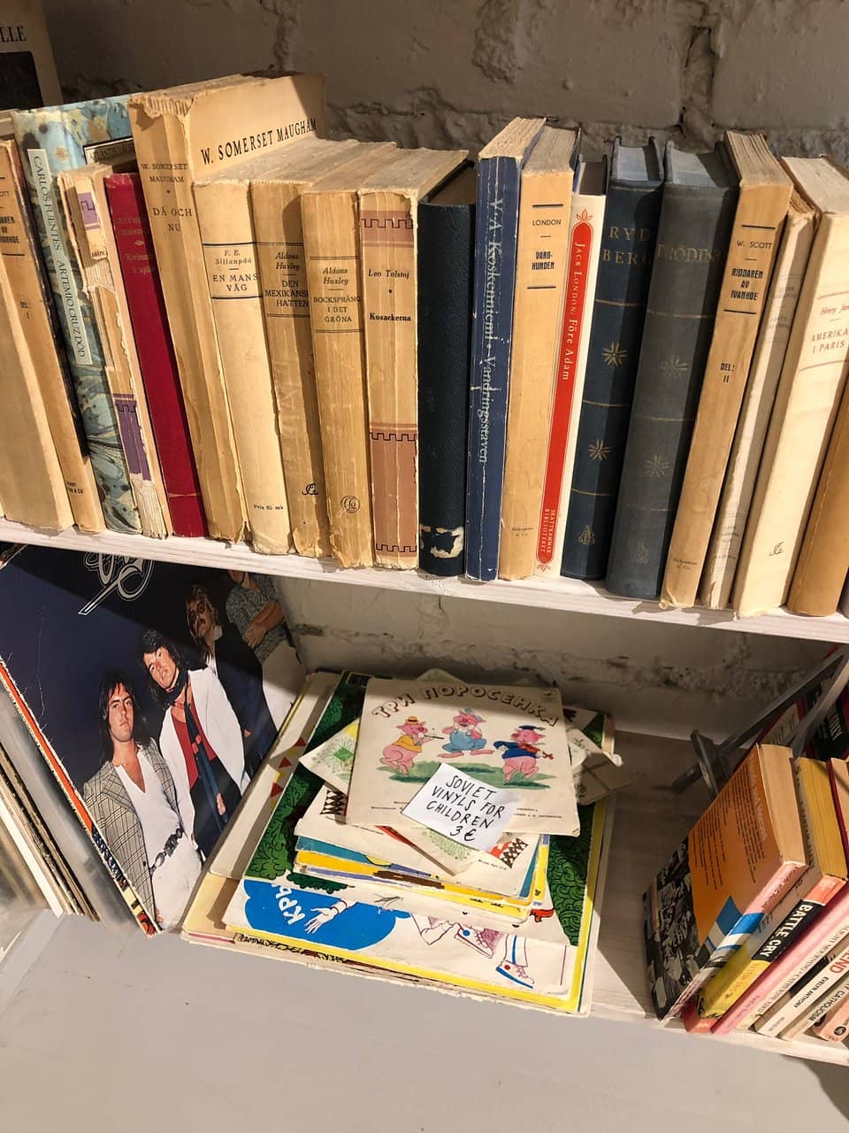 Diverse Second-Hand Collection