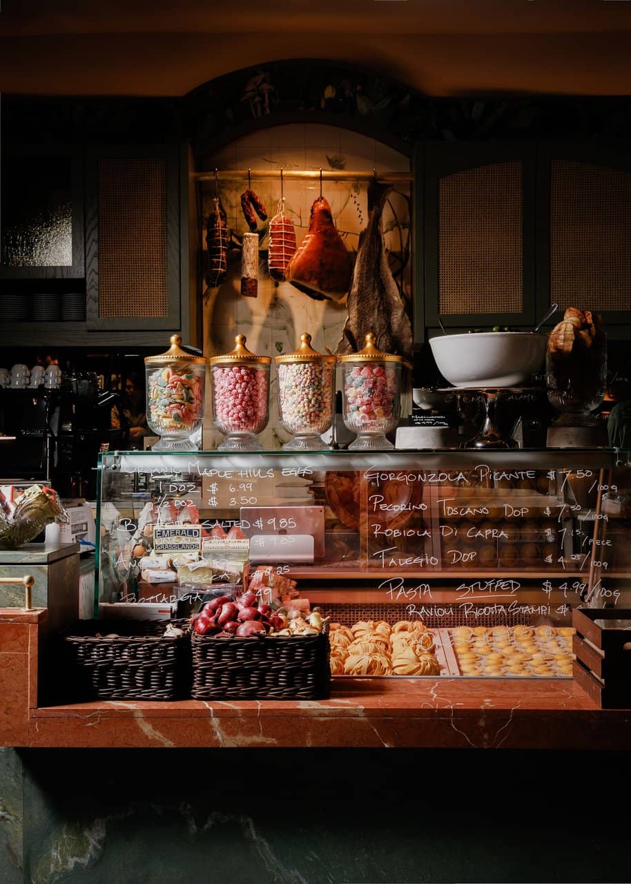 Cozy Italian Ambiance