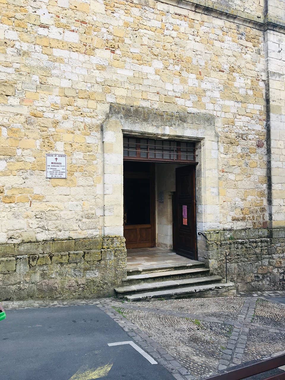 Cyrano Statue Interplay