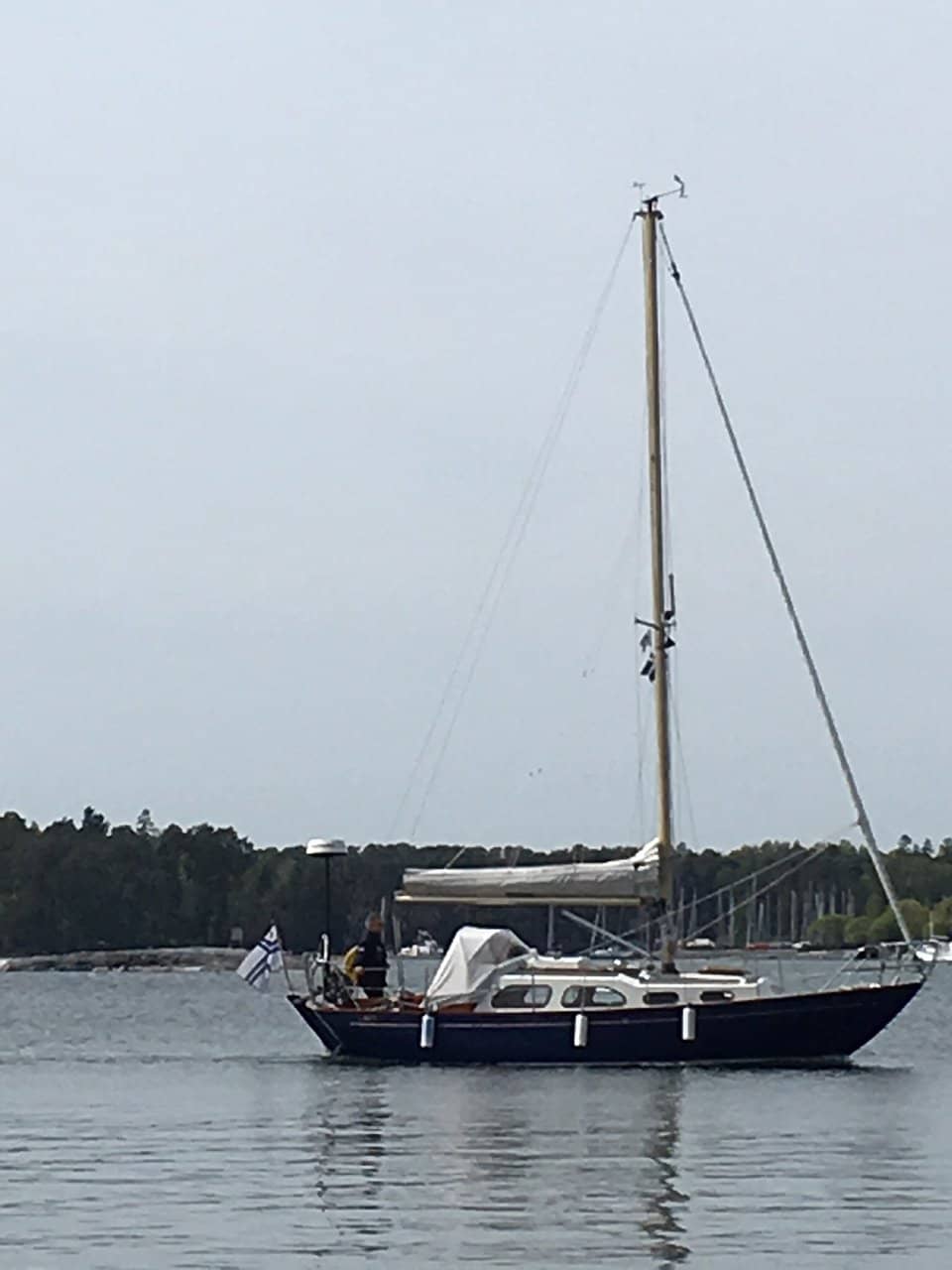 Nearby Cliffs for Privacy