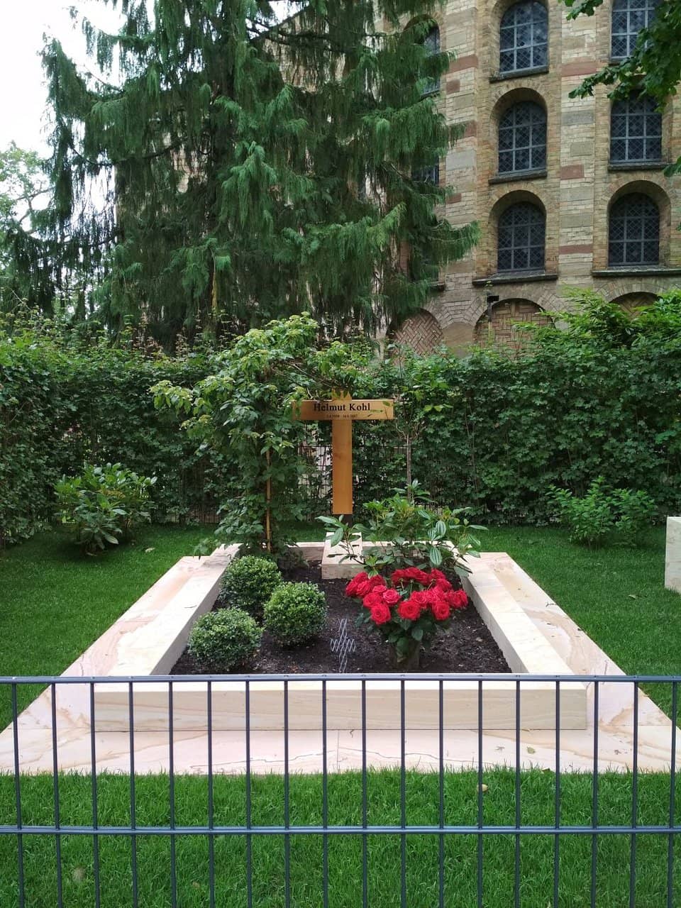 Helmut Kohl's Grave