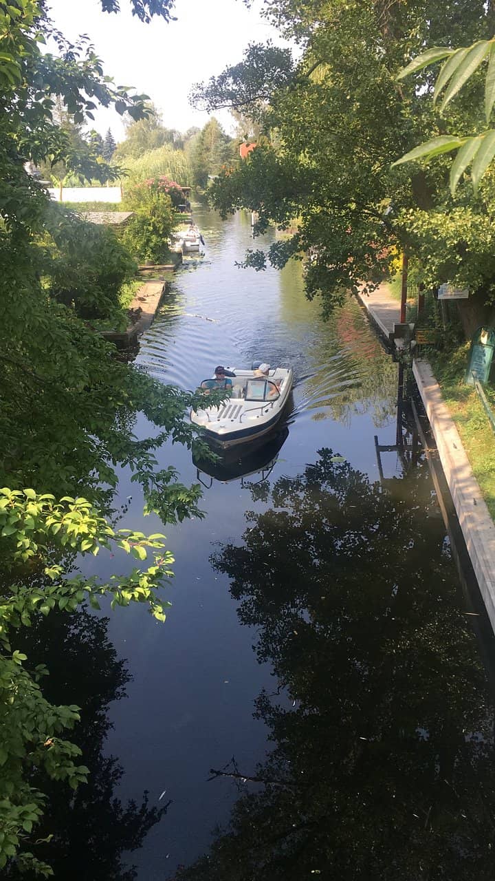 Unique Houseboat Community