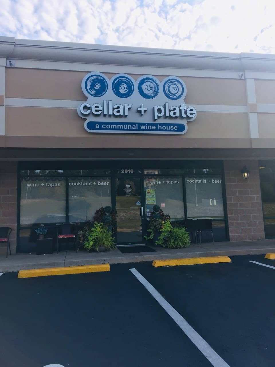 Shareable Plates & Wine Pairings