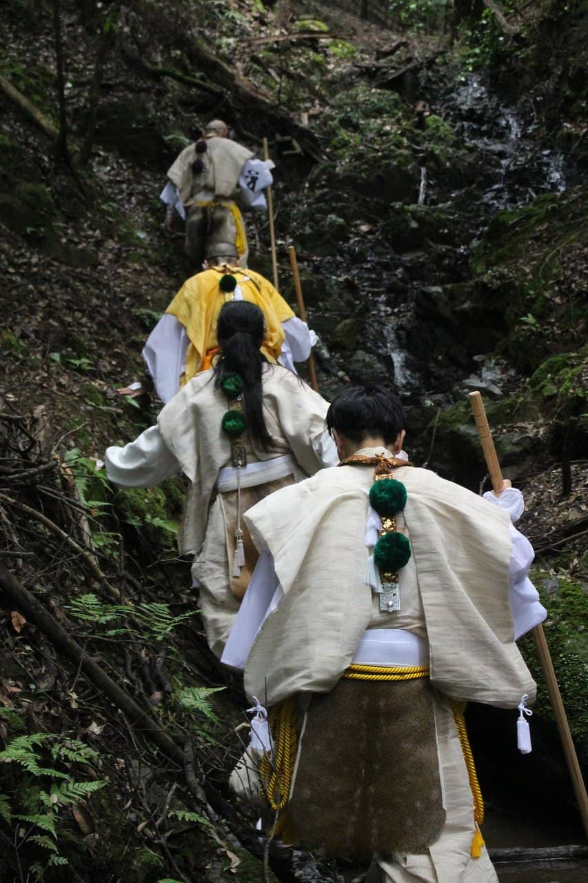 Hakuryuosha Shrine