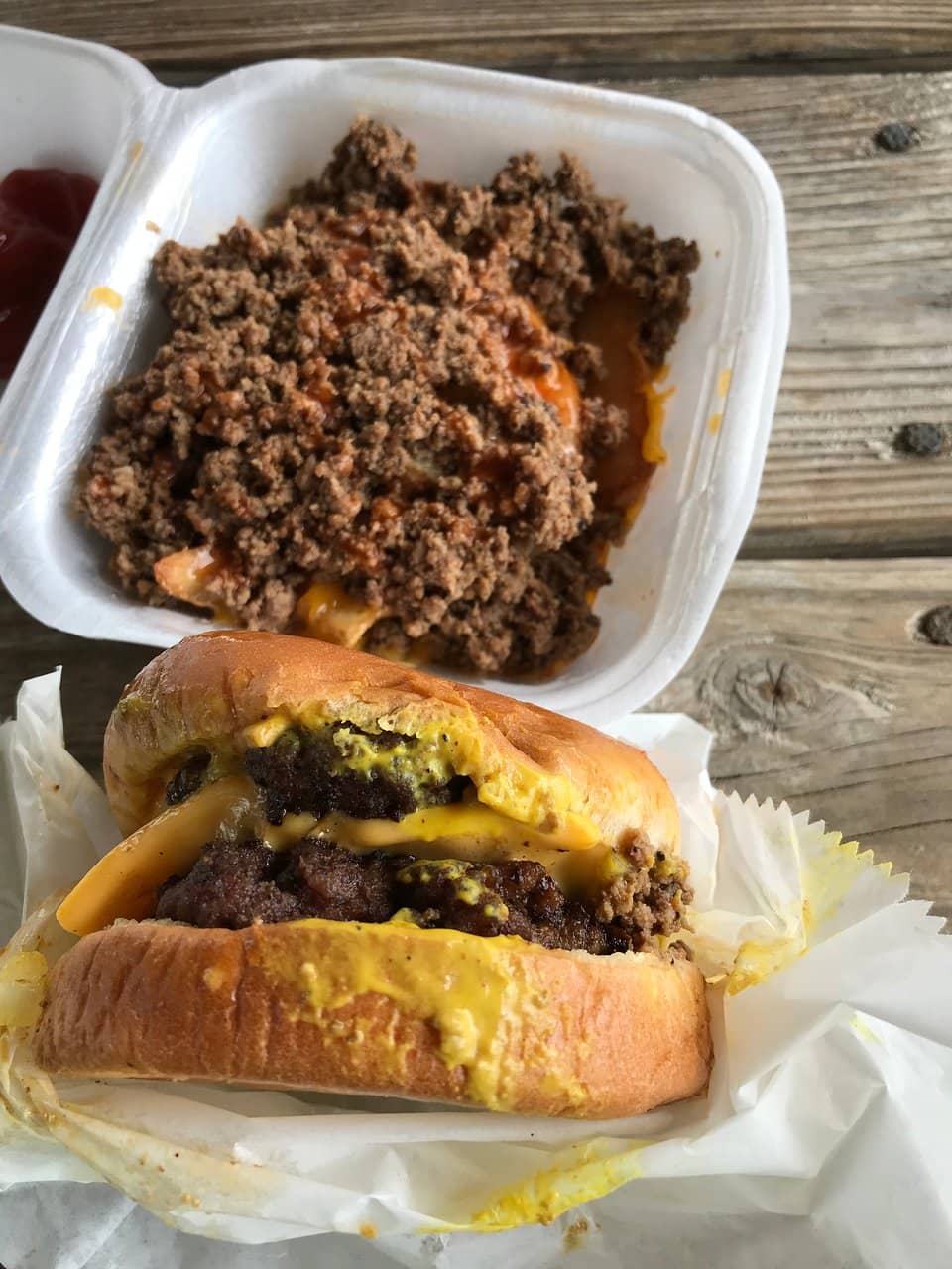 No-Frills, Outdoor Dining