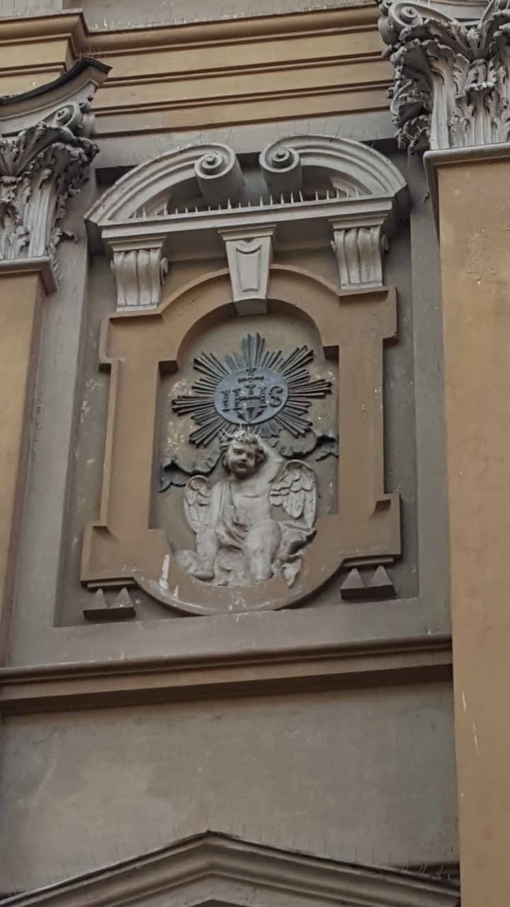 Vertical photo