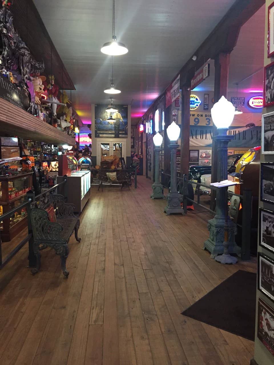 Retro Arcade & Pinball