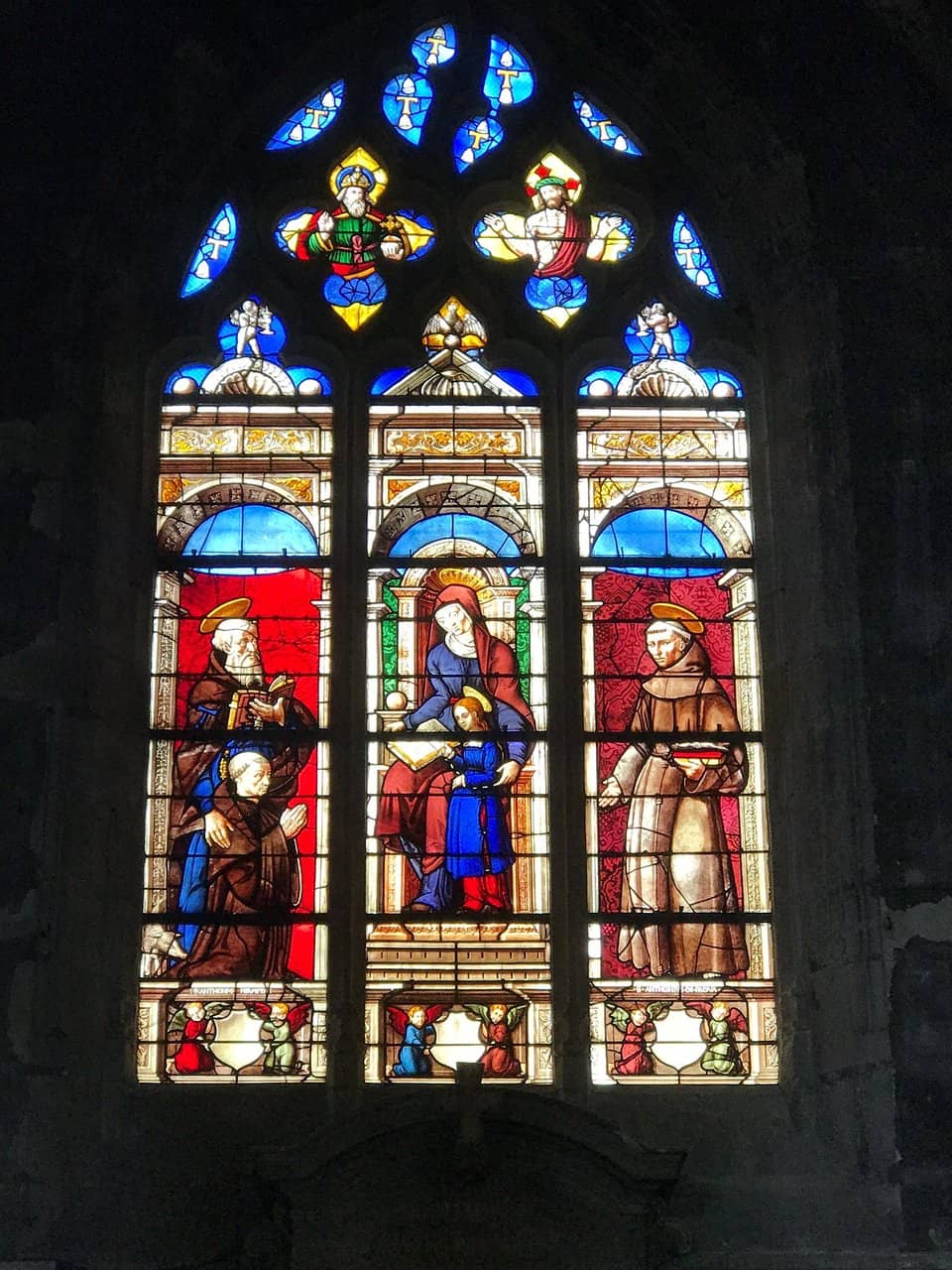 Virgin of Mercy Statue