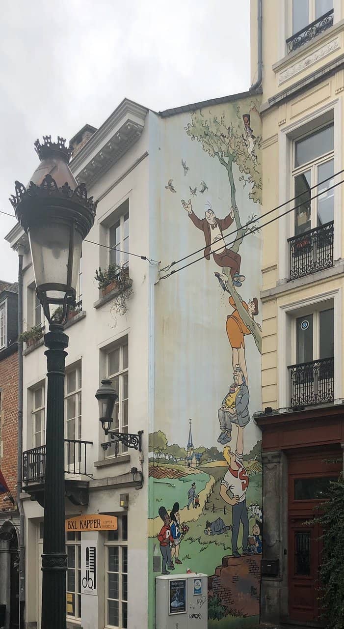 Figurines & Collectibles