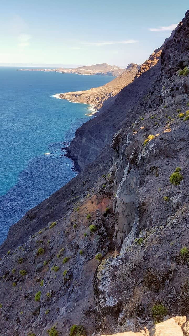 Hike Around the Rocks