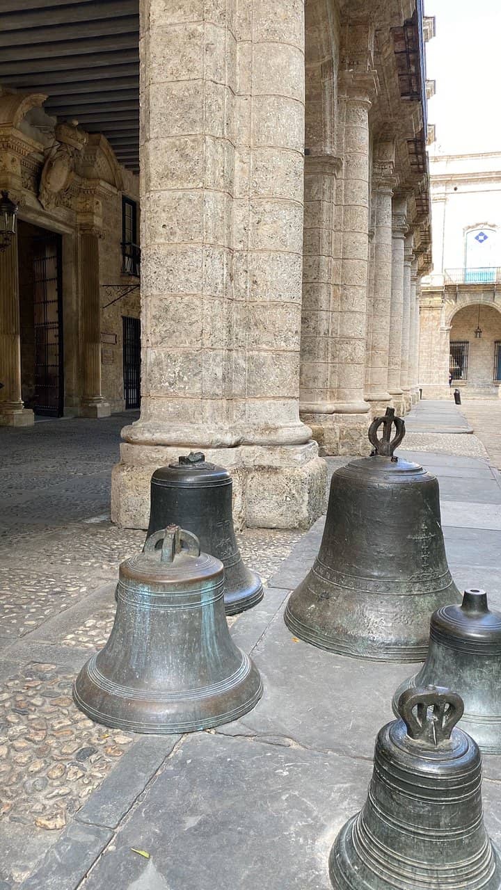 Giant Bubble Station