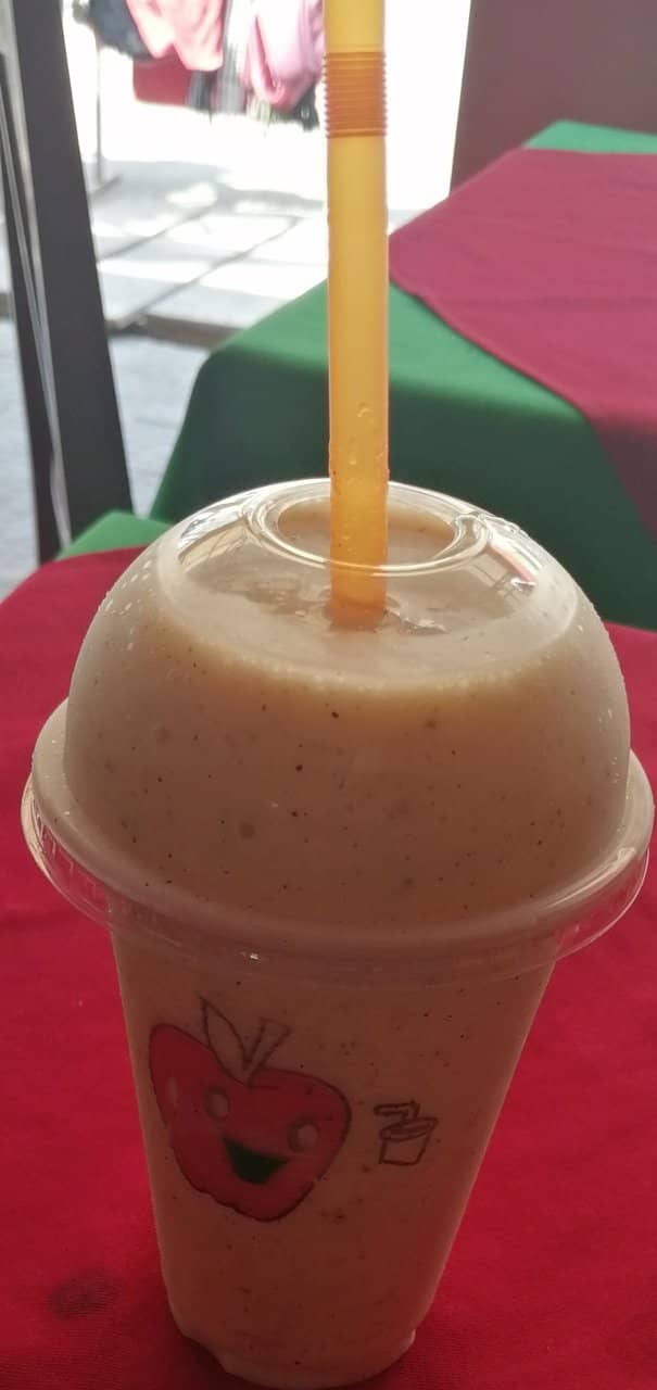 Charming Alleyway Ambiance