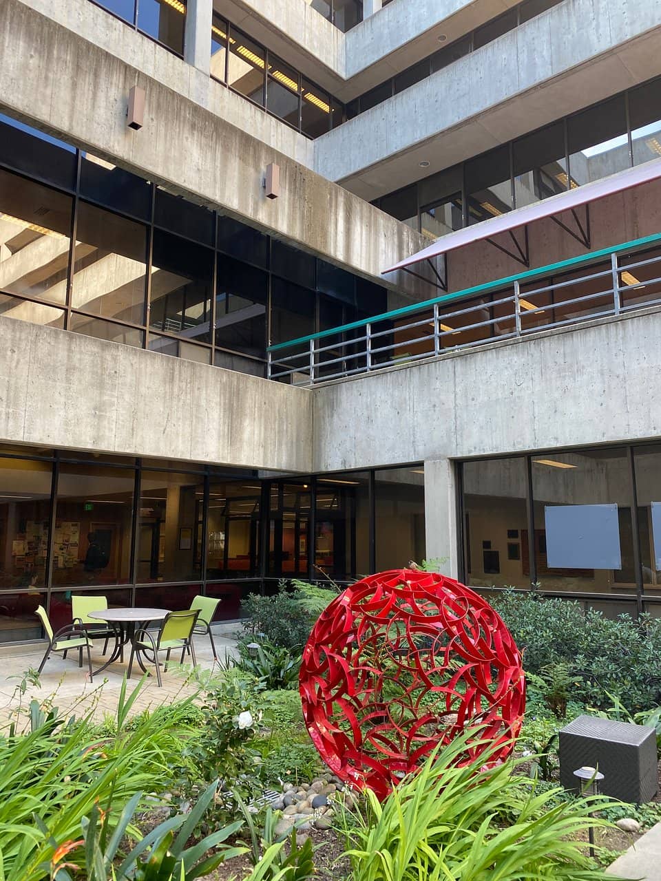 Sprawling Campus & Scenery