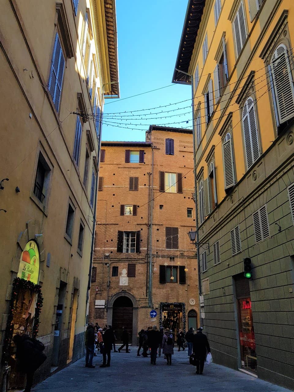 Via di Città's Medieval Streetscape