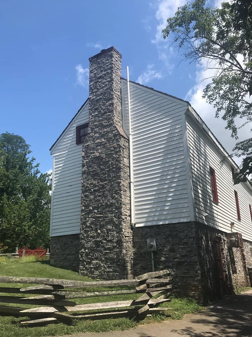 1810 Log Home
