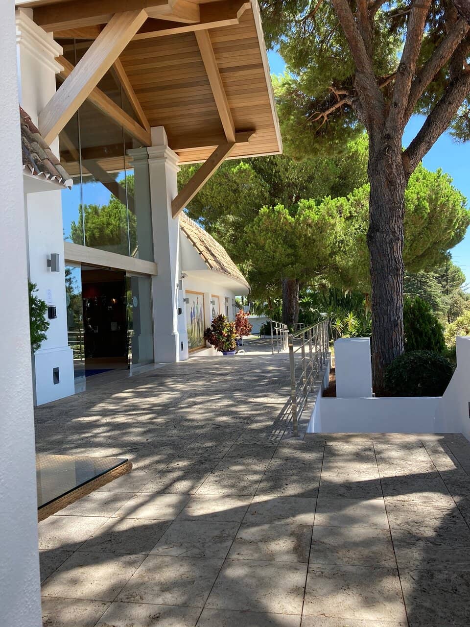 Welcoming Clubhouse Atmosphere