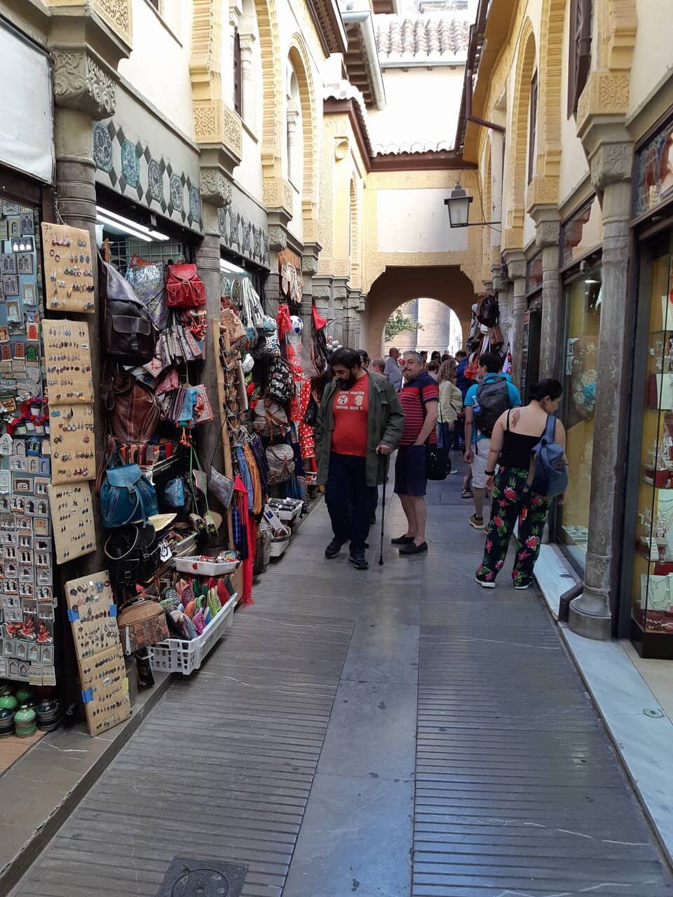 Traditional Tea Houses (Teterías)