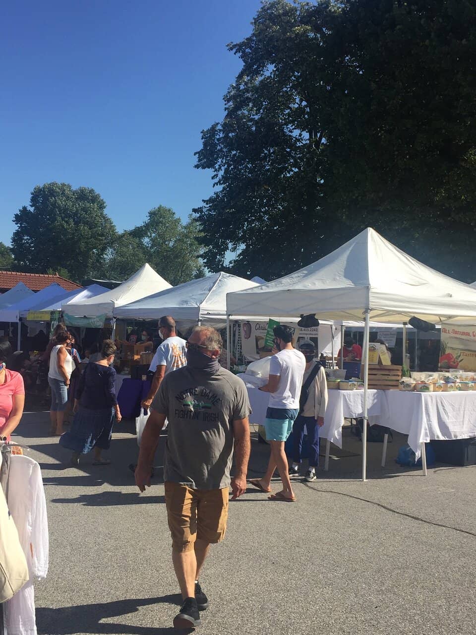 Live Music & People Watching