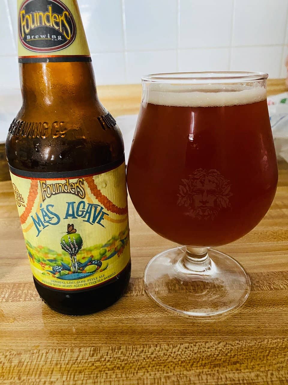 Vibrant Taproom & Ambiance