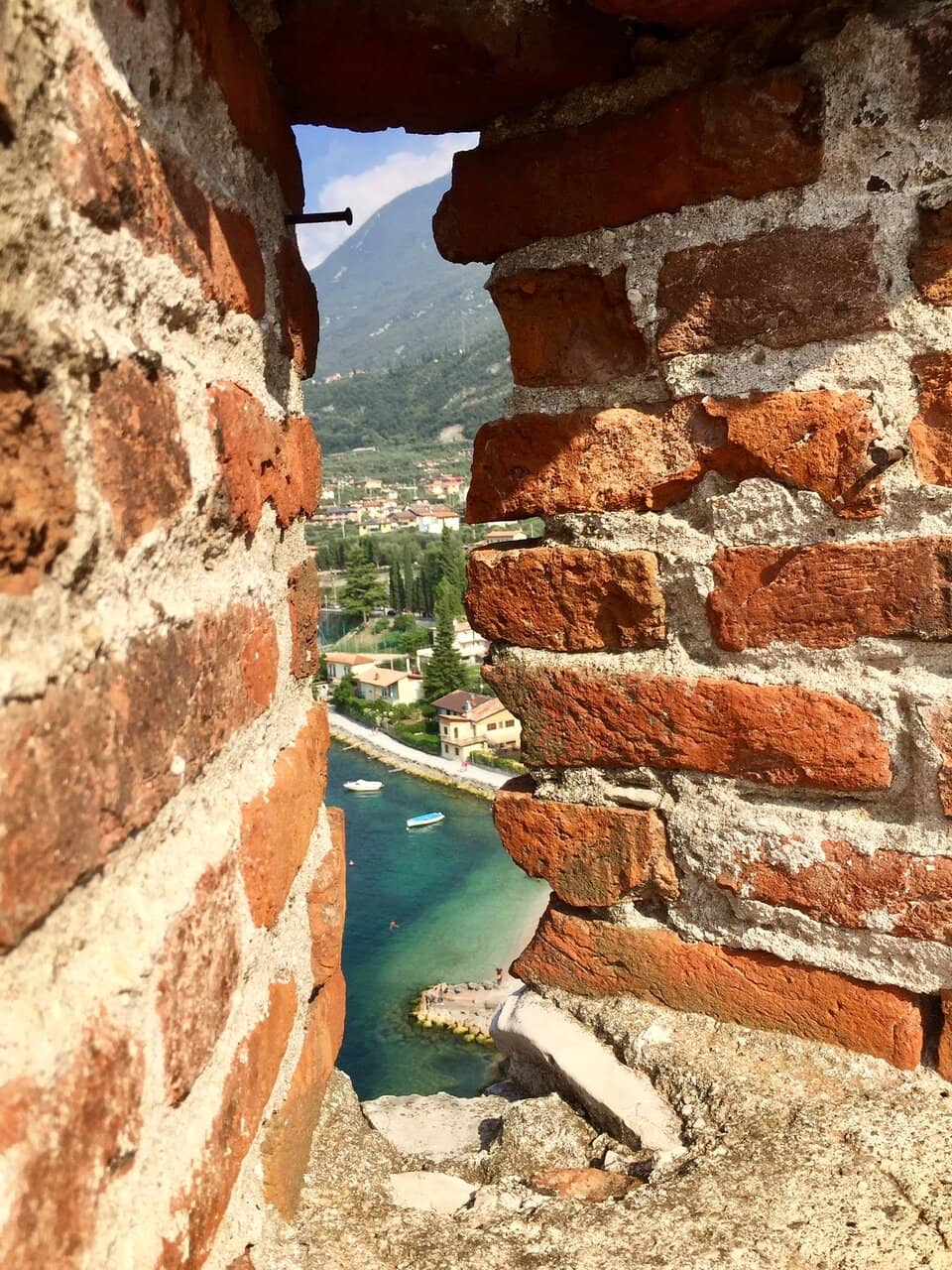 Lakeside Architecture