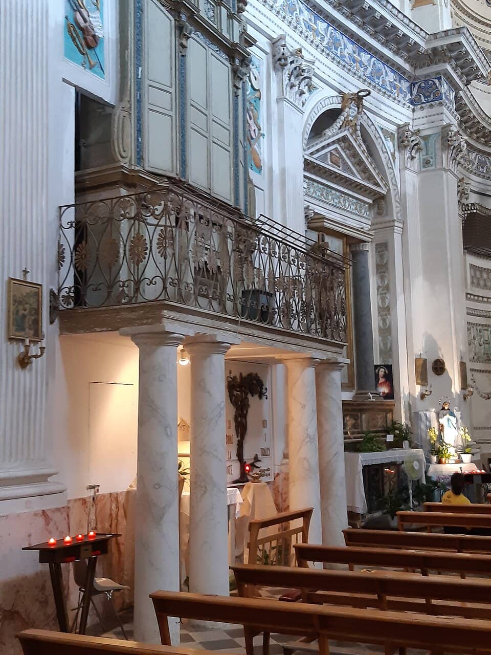 Scenic Urban Context