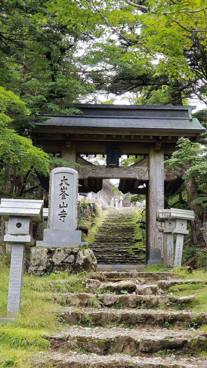 Zao Gongen Statue