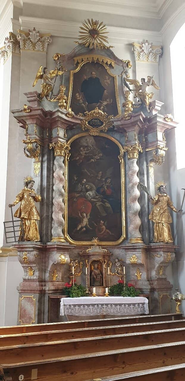 Impressive Bergfriedhof Cemetery