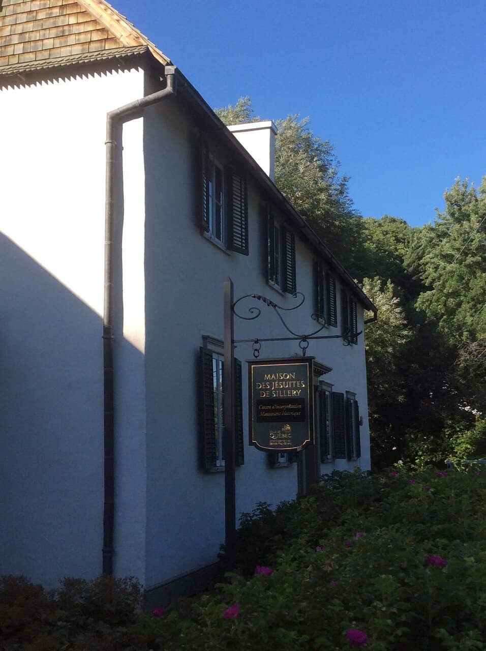 Genealogical Tourism