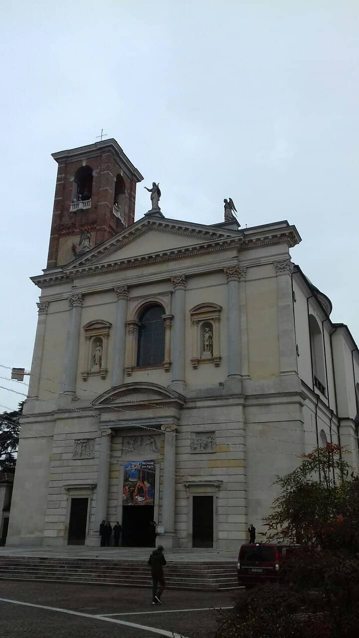 Vertical photo
