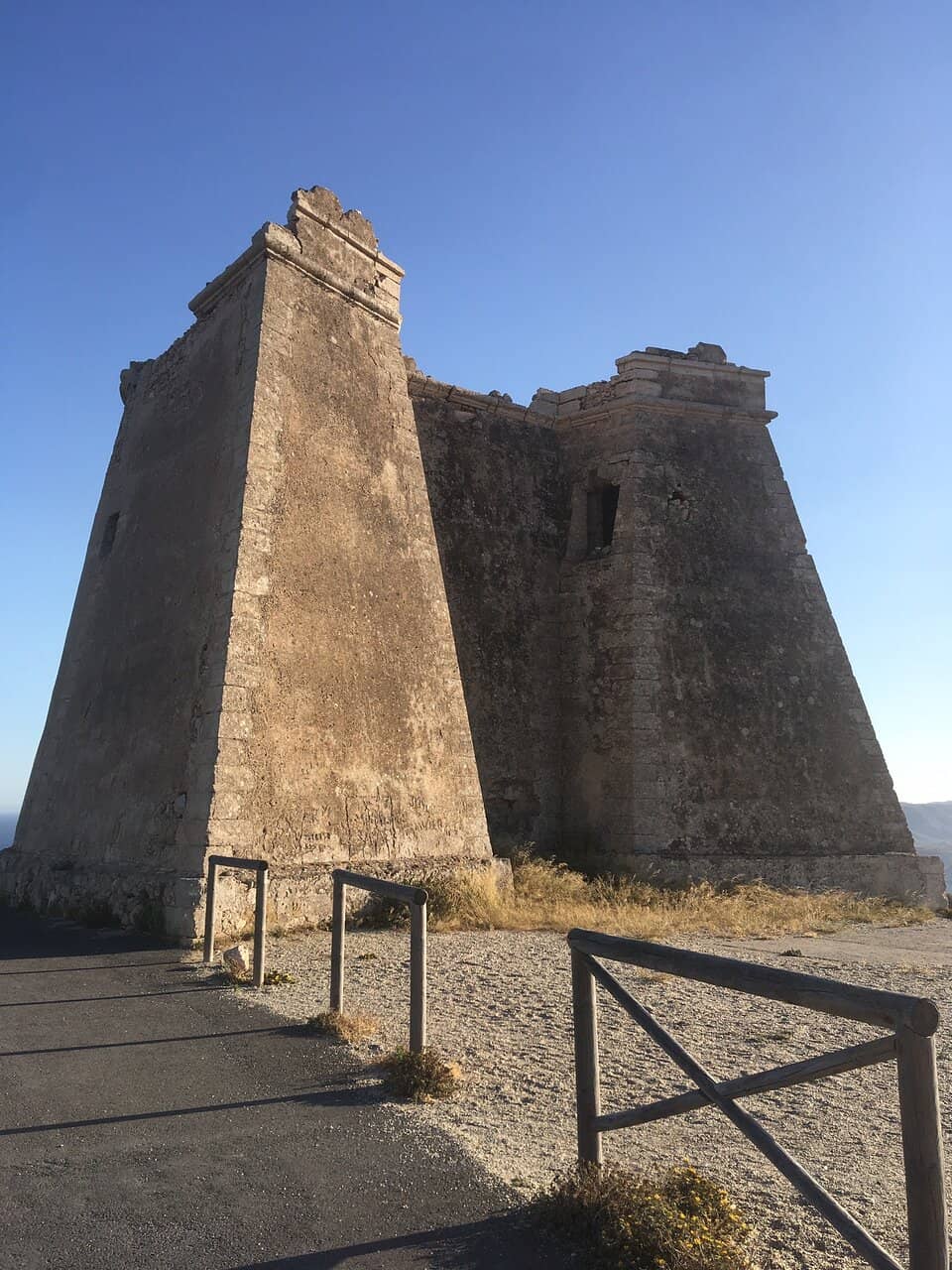 Mesa Roldán Tower