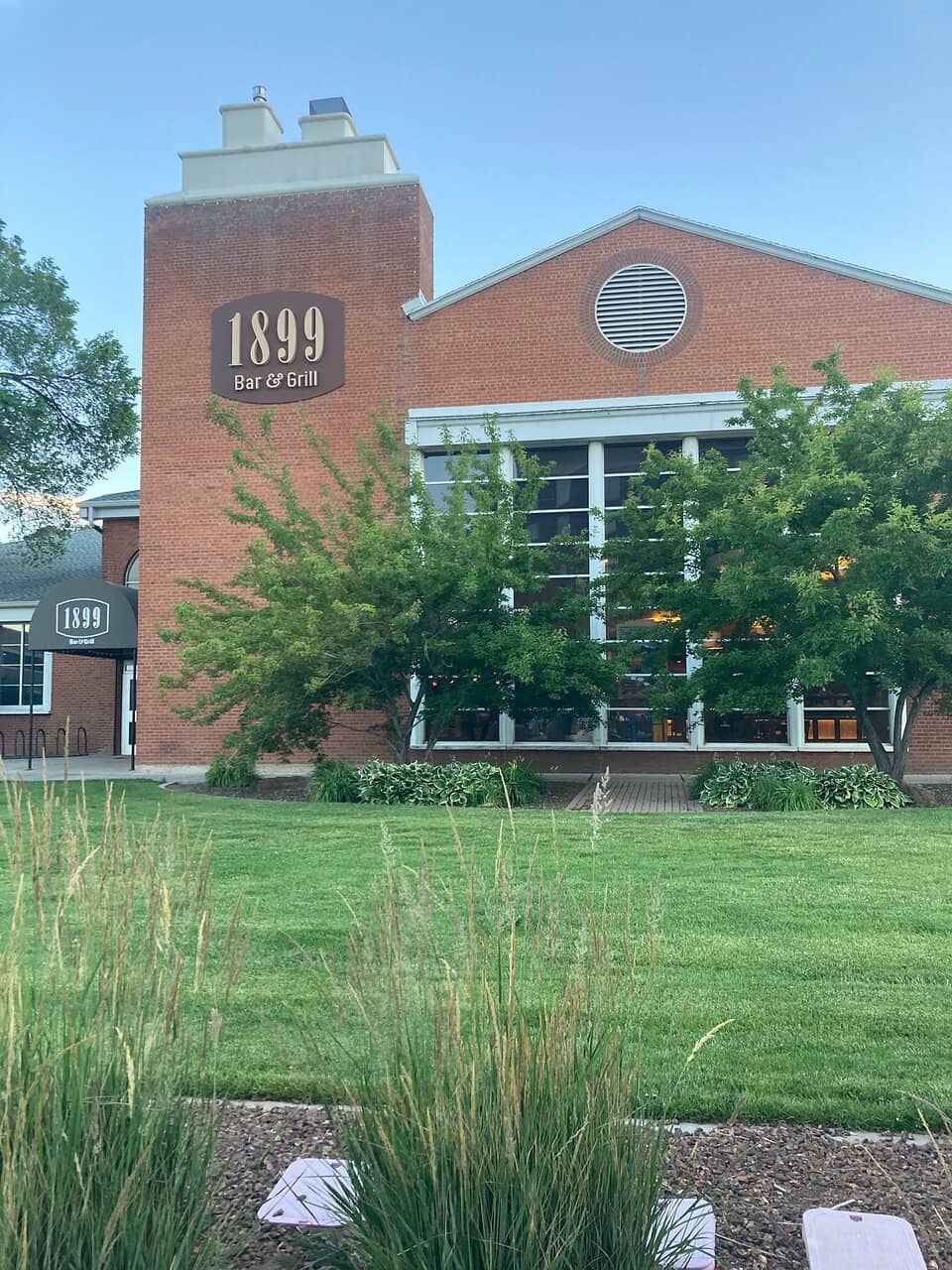 Craft Cocktails & Local Brews